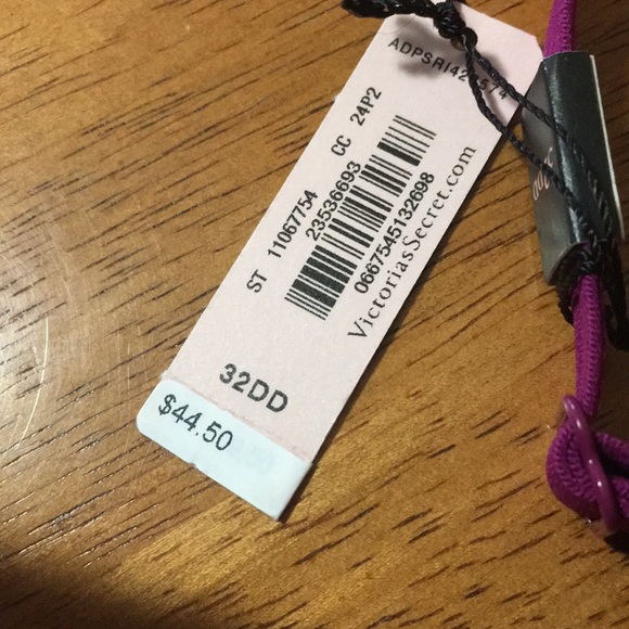 Victoria Secret Bra - Picture 2 of 2